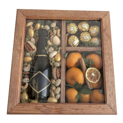 Букет набор: орехи, конфеты, напиток, мандарины в коробке